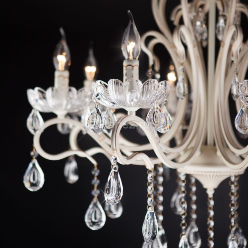 Потолочная люстра Eurosvet 12205/8 белый