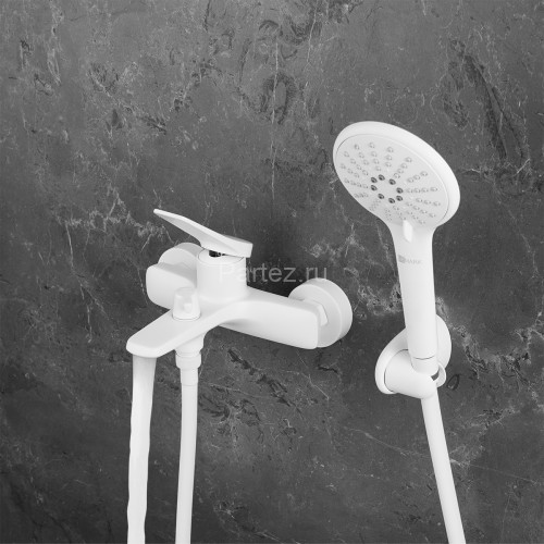 Смеситель Lemark Bronx LM3714MW для ванны с монолитным изливом