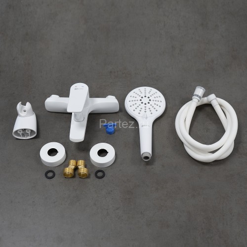 Смеситель Lemark Bronx LM3714MW для ванны с монолитным изливом