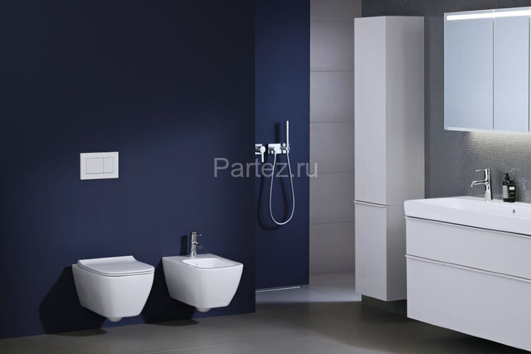 Унитаз подвесной Geberit SMYLE SQUARE безободковый, с быстросъемным сиденьем микролифт (500.685.01.1