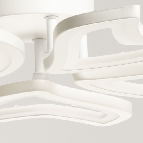 Потолочная люстра DeMarkt 424018905